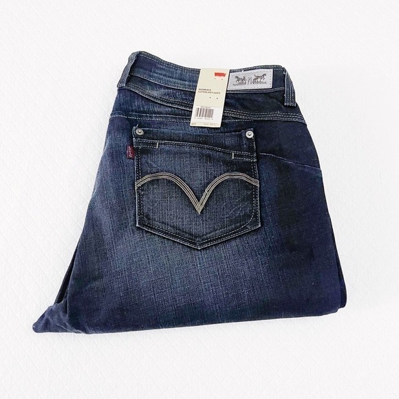Levi's Women's Flatters and Flaunts Bootcut Denim Jeans SZ16 NWT - Picture 6 of 6